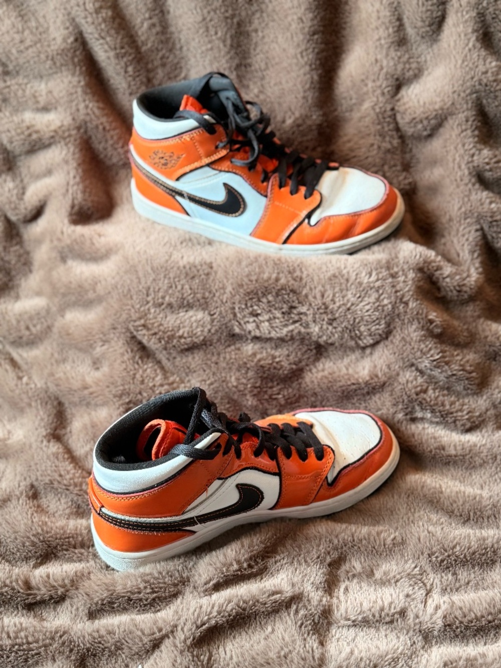 Nike Air Jordan 1 Mid SE Turf Orange